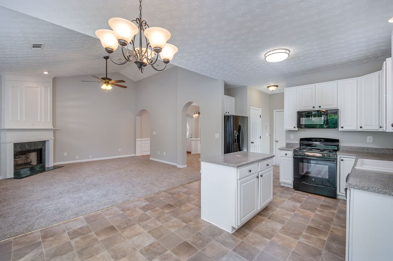 155 Greenland Dr - Photo 6 of 20