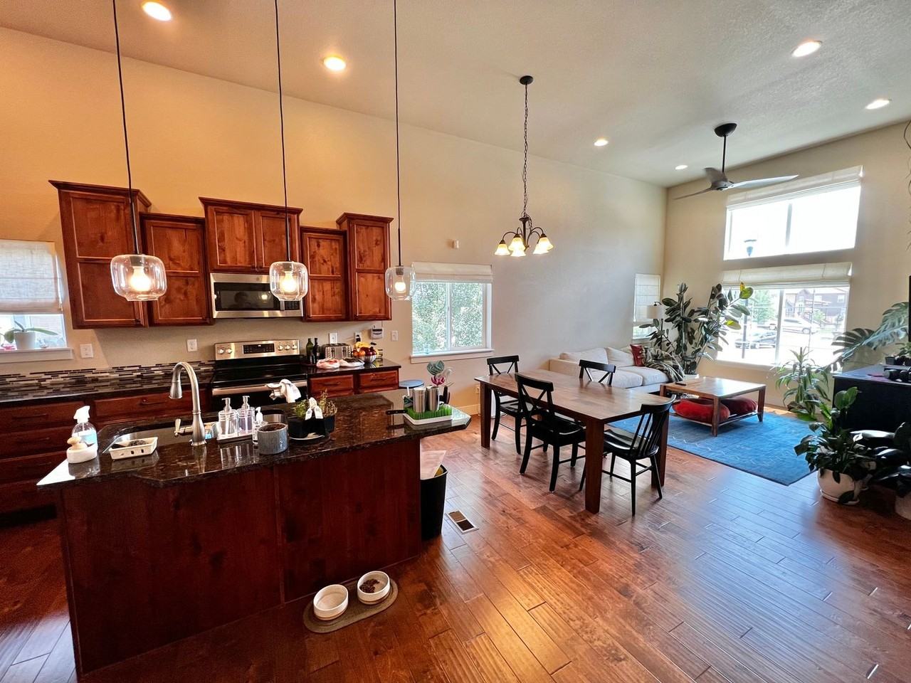 2250 Sherwood Forest Ct - Photo 6 of 32
