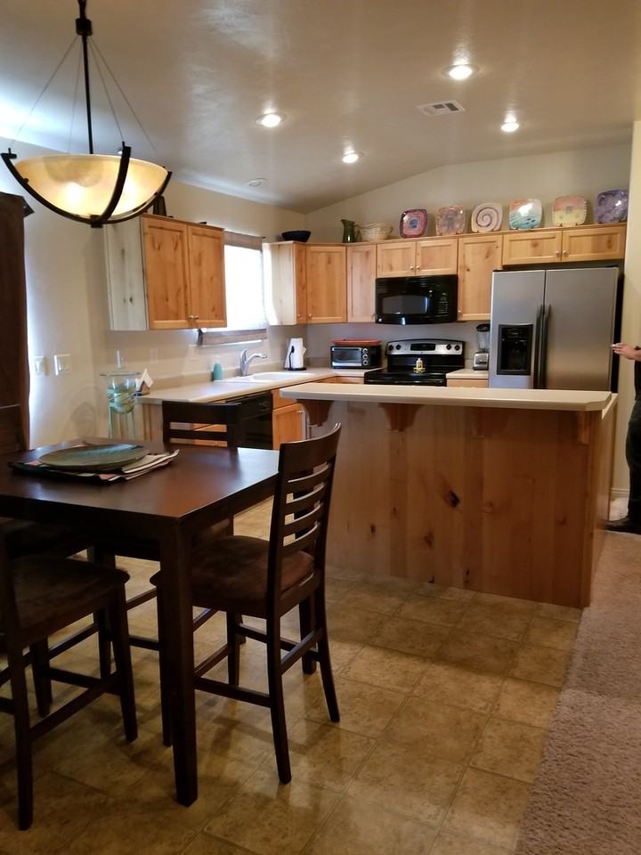 1429 N 2200 W - Photo 4 of 17