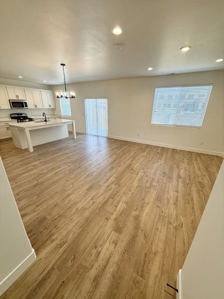 564 W 1860 N #1 - Photo 5 of 50