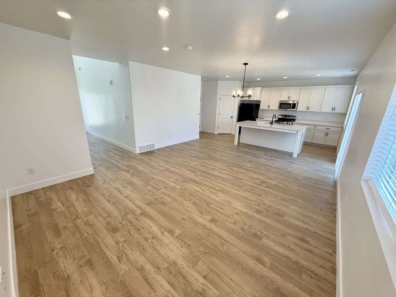 564 W 1860 N #1 - Photo 7 of 50