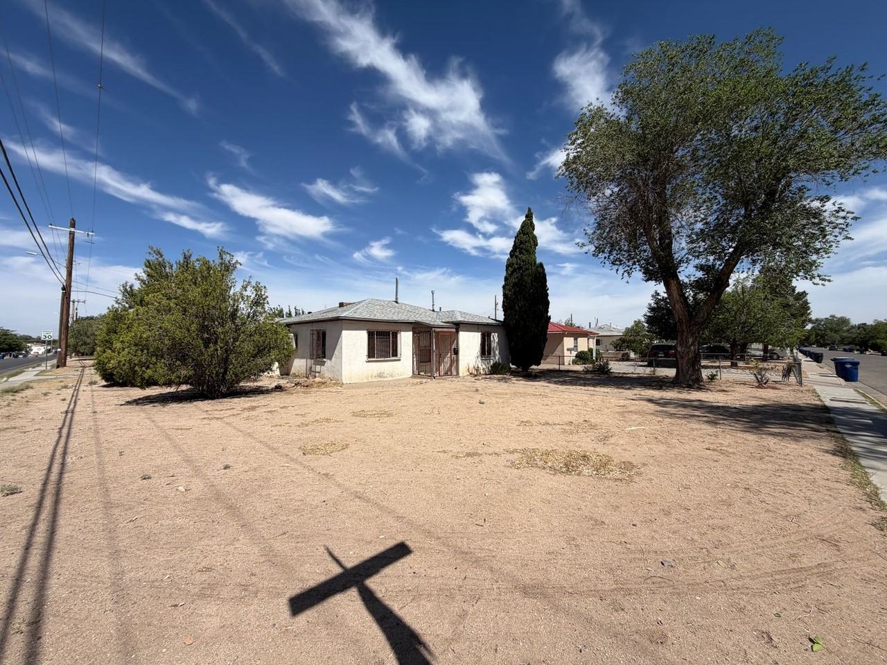 1801 Palomas Dr Ne - Photo 2 of 27