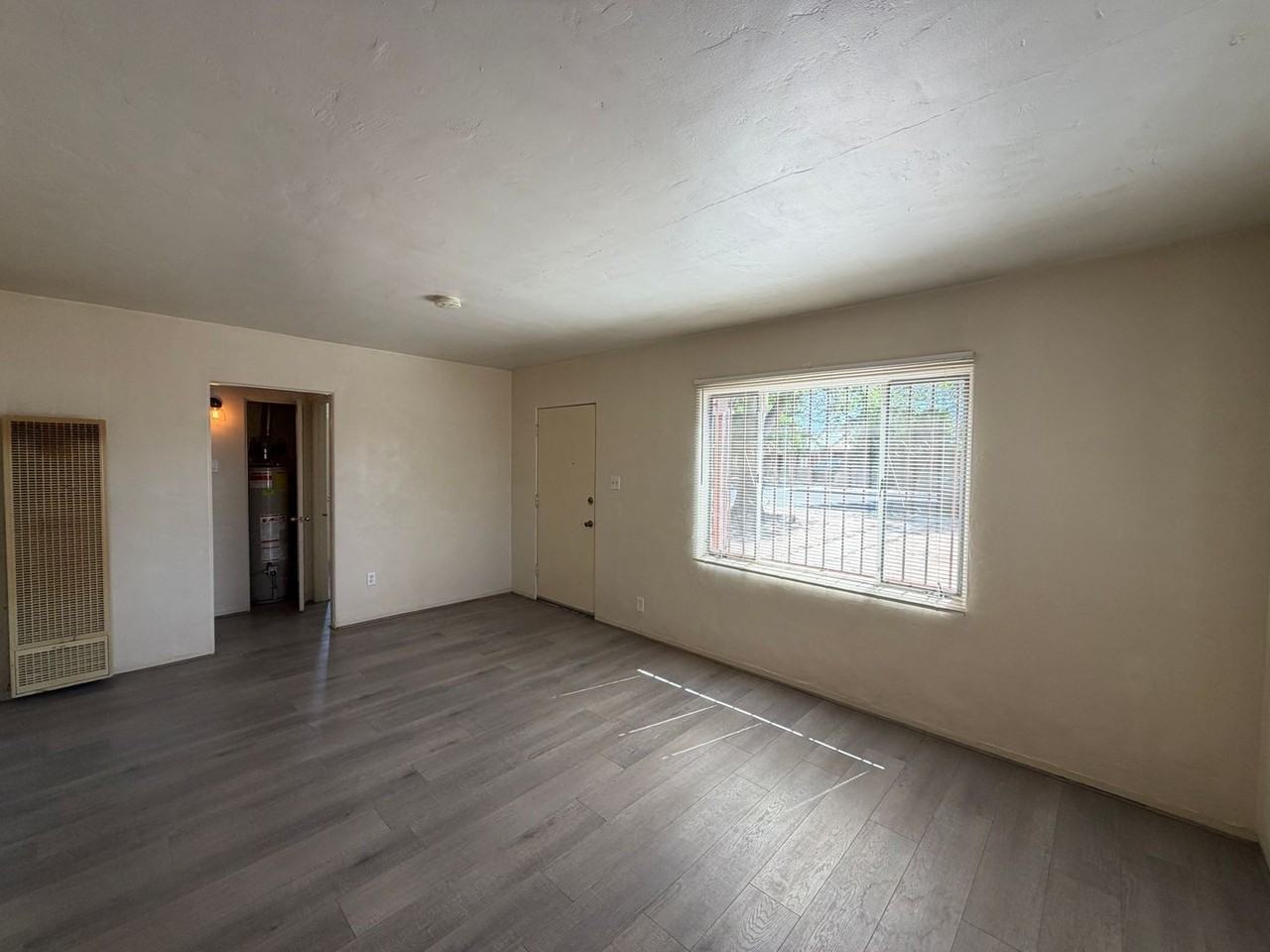 1801 Palomas Dr Ne - Photo 4 of 27