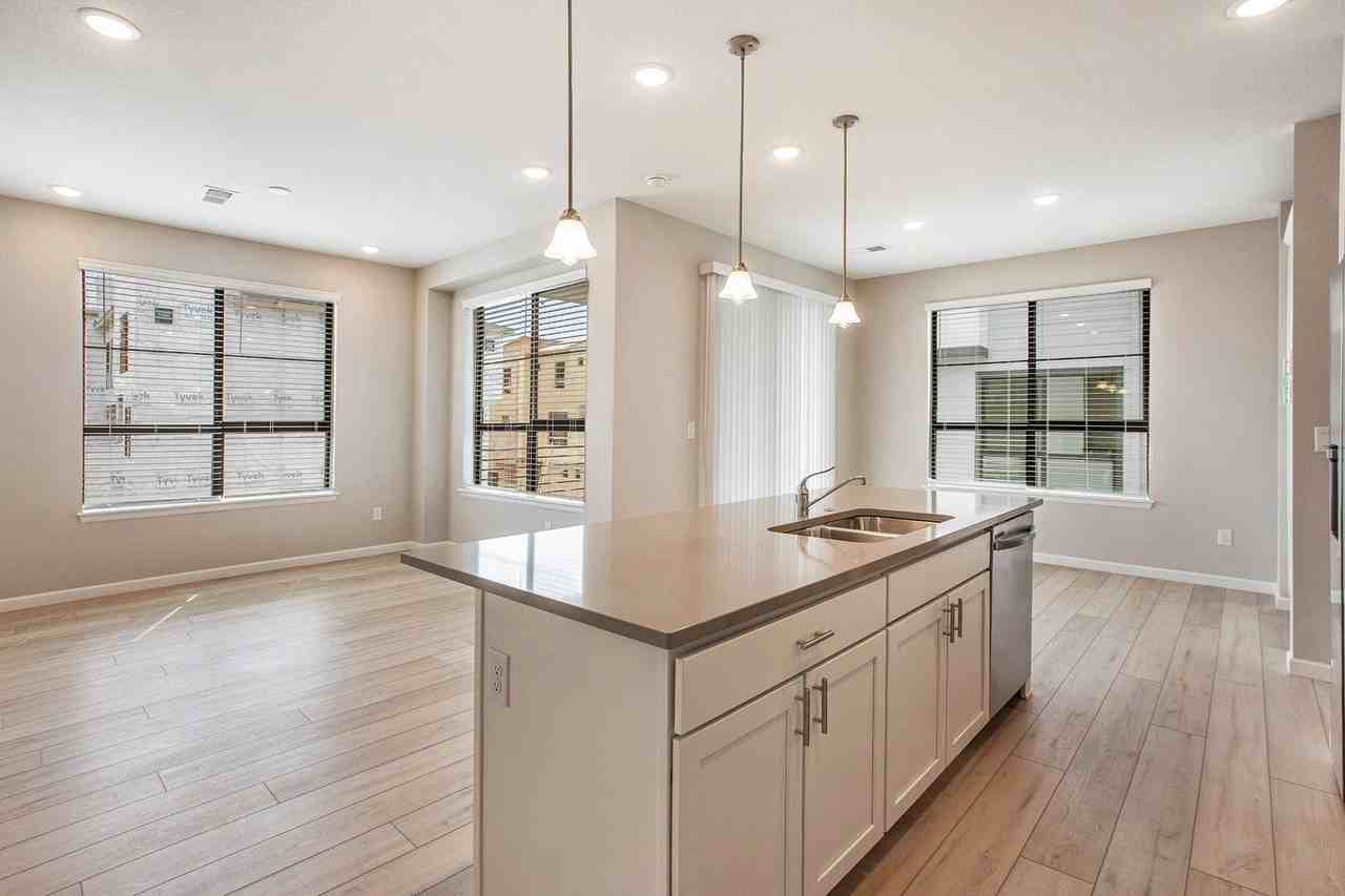 2010 S Holly St #4 - Photo 4 of 20