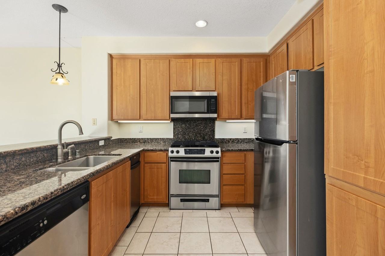 12664 Chapman Ave - Photo 7 of 50