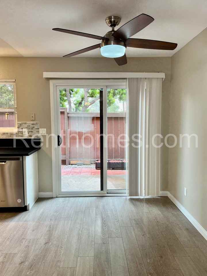 9405 Gold Coast Dr #A8 - Photo 5 of 25