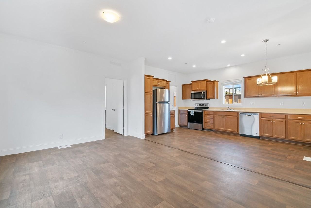 320 - 328 California Street - Photo 4 of 50