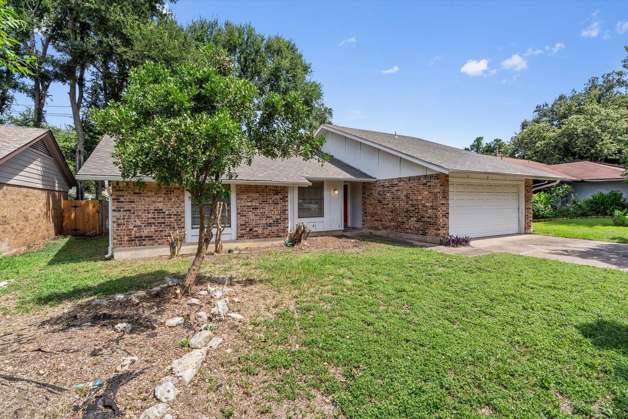 10057 Woodland Village Dr - Photo 2 of 28