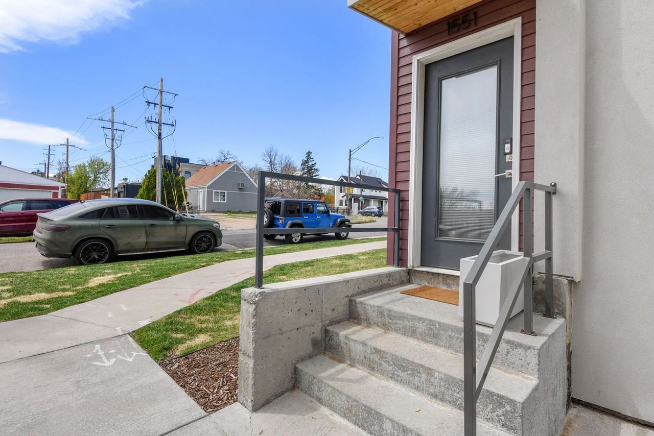 1551 W 43rd Ave - Photo 4 of 26