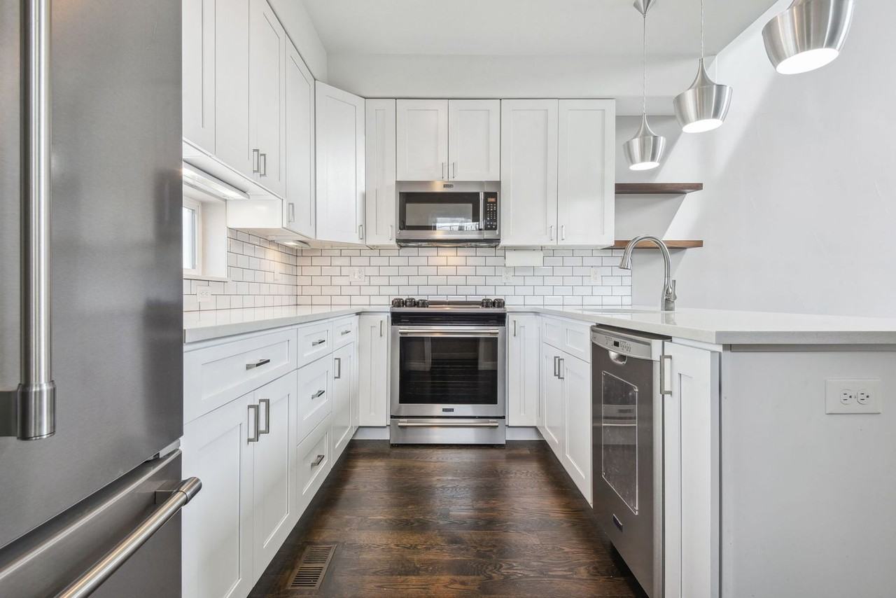1551 W 43rd Ave - Photo 3 of 26
