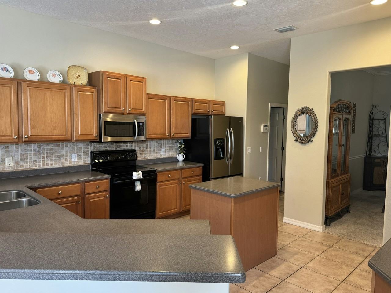 631 Planters Manor Way - Photo 7 of 19