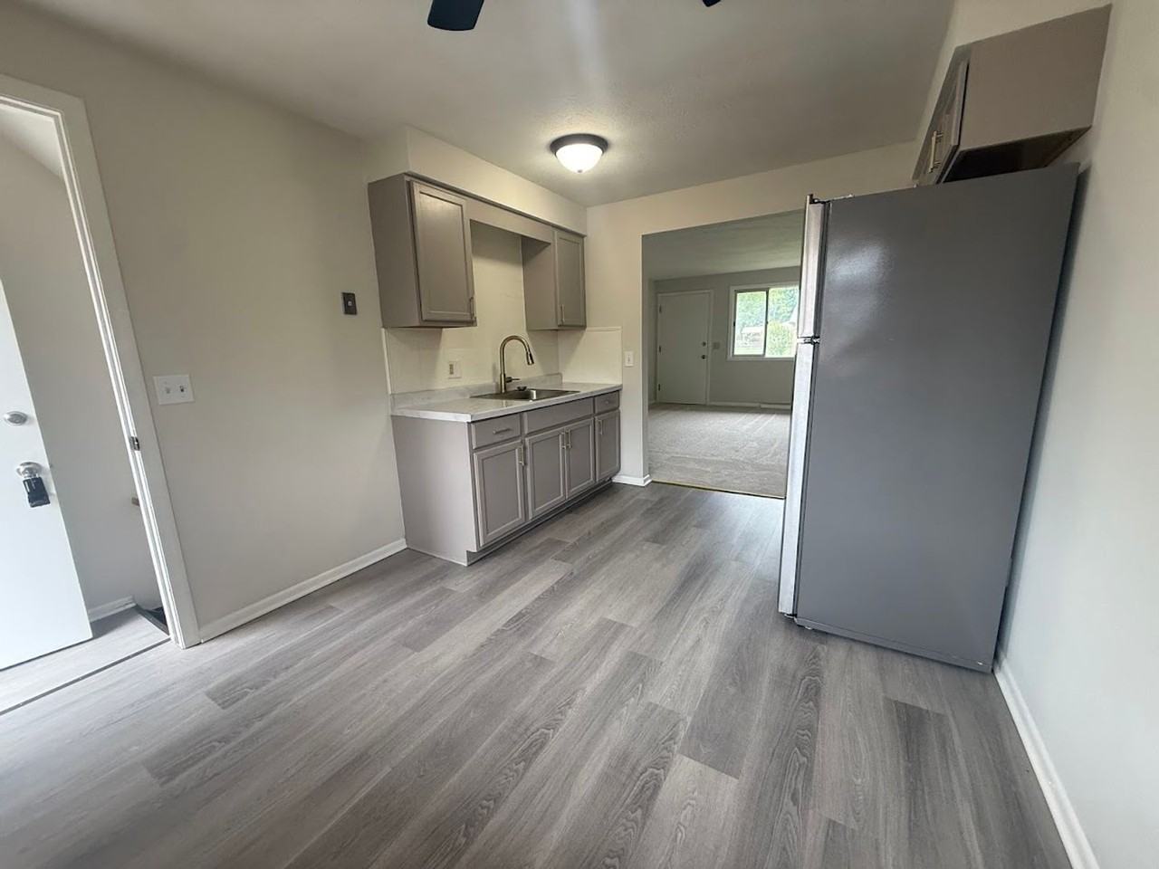 235 Kennedy St - Photo 3 of 11