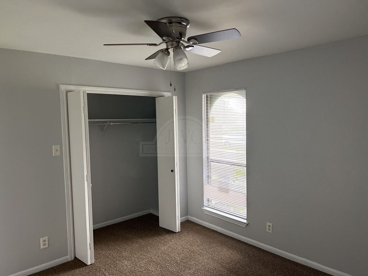 1704 Big Bend Dr - Photo 2 of 21
