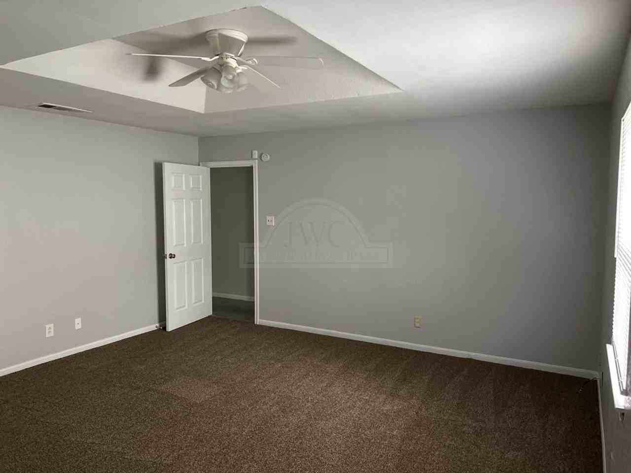 1704 Big Bend Dr - Photo 7 of 21
