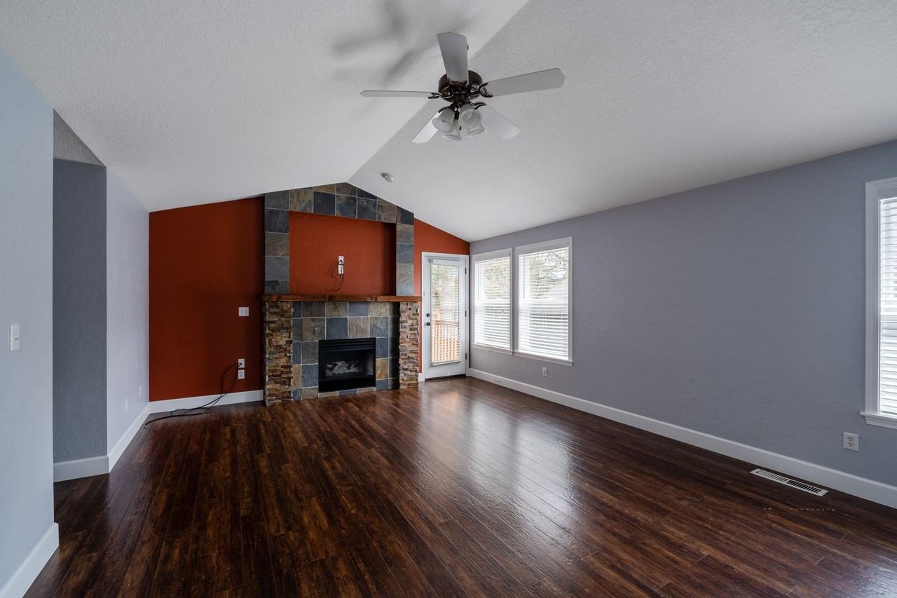 14046 Se Summerfield Loop - Photo 4 of 27