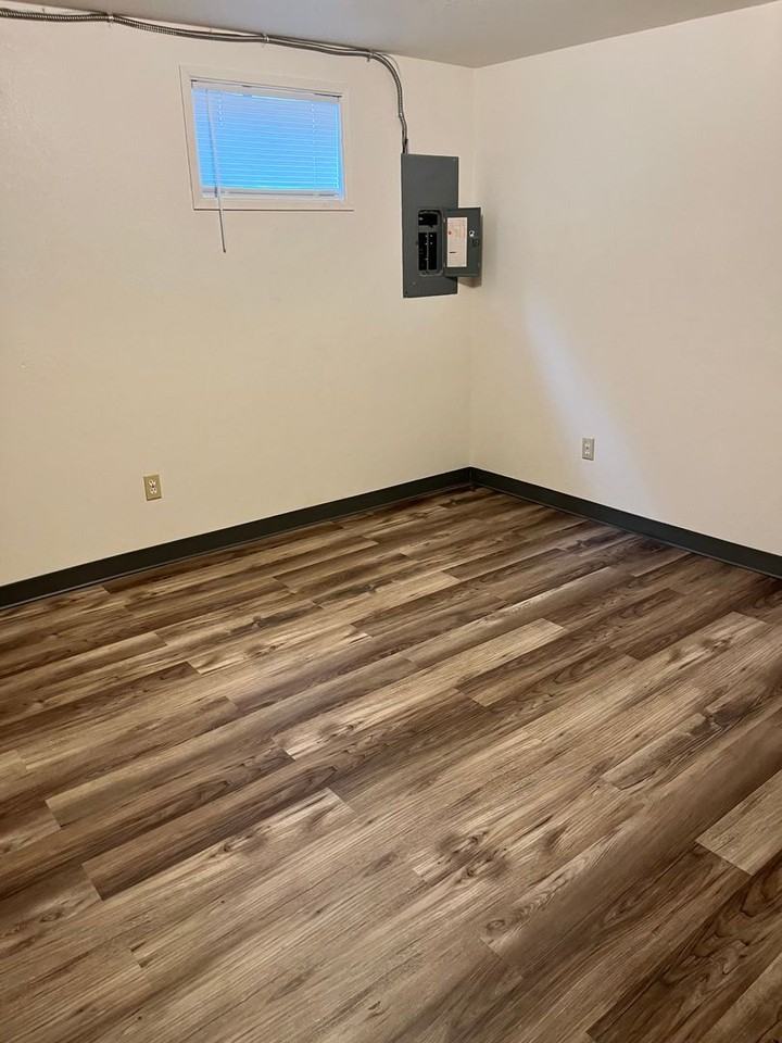 730 E Baldwin Ave - Photo 5 of 10
