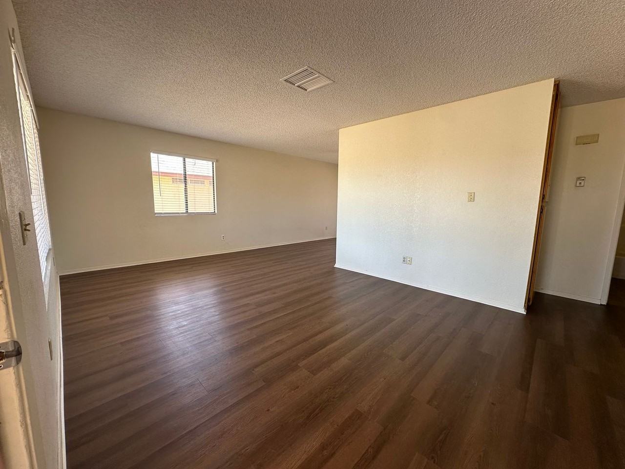6182 Mojave Ave - Photo 3 of 16