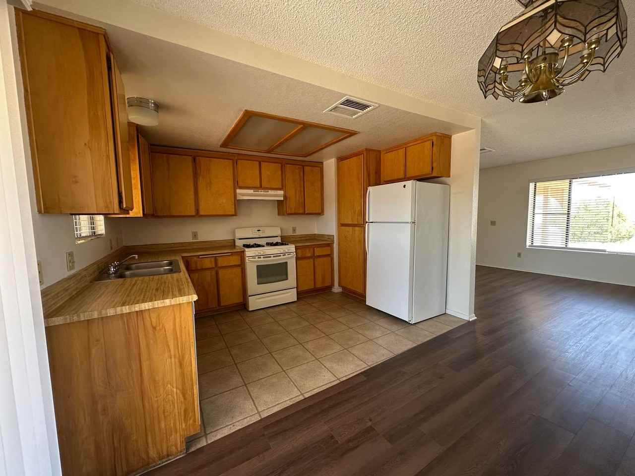 6182 Mojave Ave - Photo 7 of 16