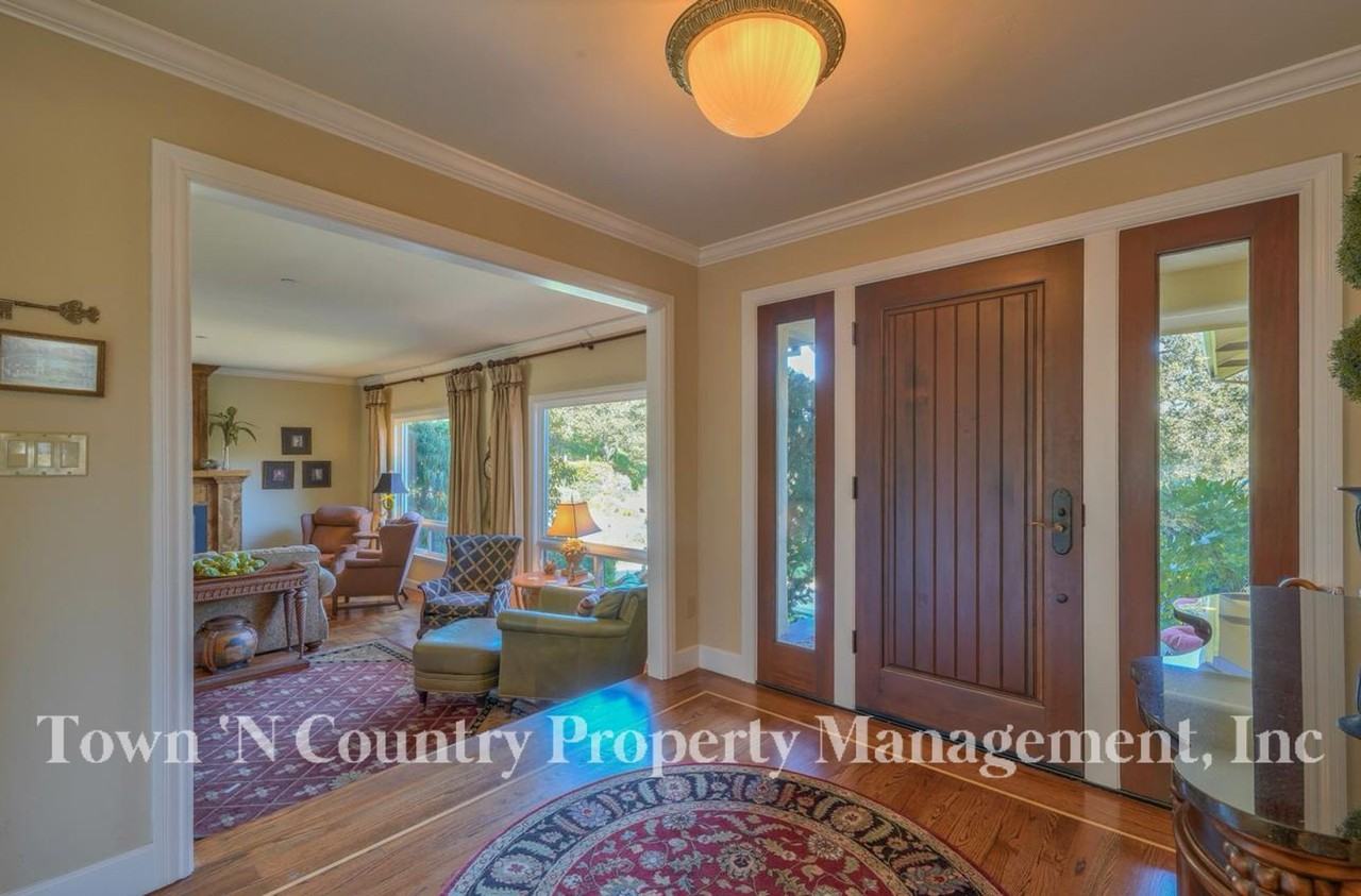 190 San Benancio Rd - Photo 3 of 36