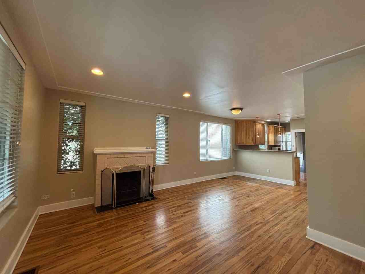 1144 N Monroe St - Photo 4 of 12