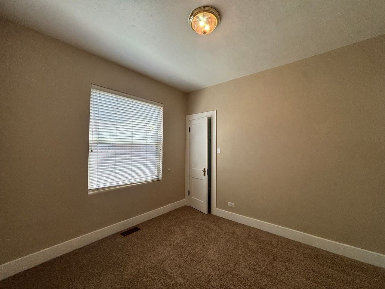 1144 N Monroe St - Photo 7 of 12
