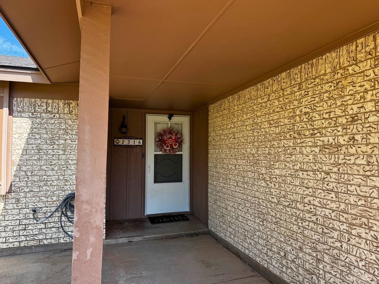 2316 Perrin Dr - Photo 3 of 26