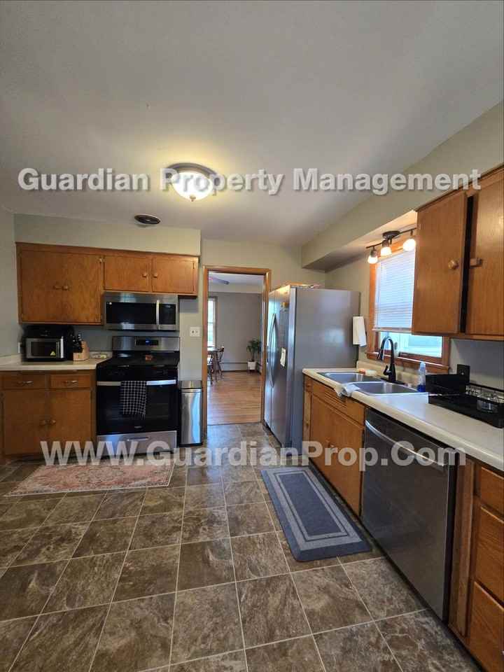 8707 Blaisdell Ave S - Photo 5 of 19