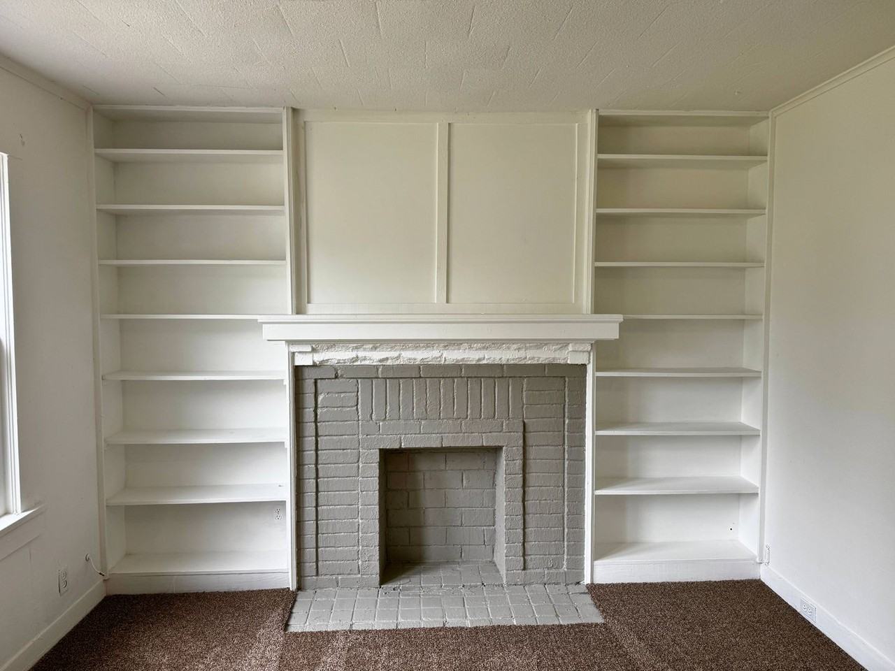 2209 Talunar Ln - Photo 4 of 28