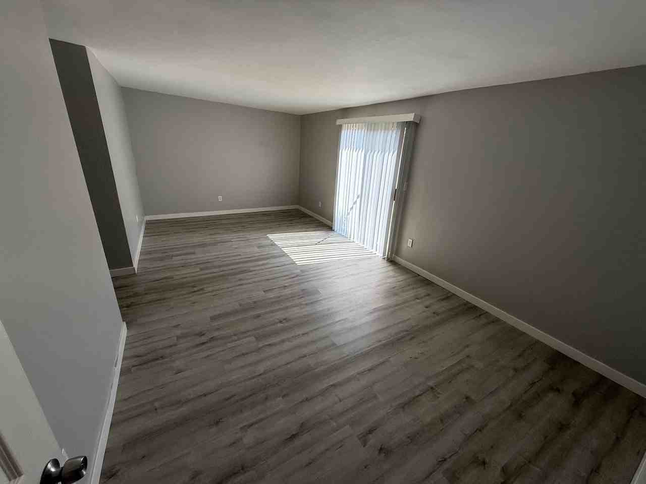 1561 Olive Ave - Photo 6 of 17