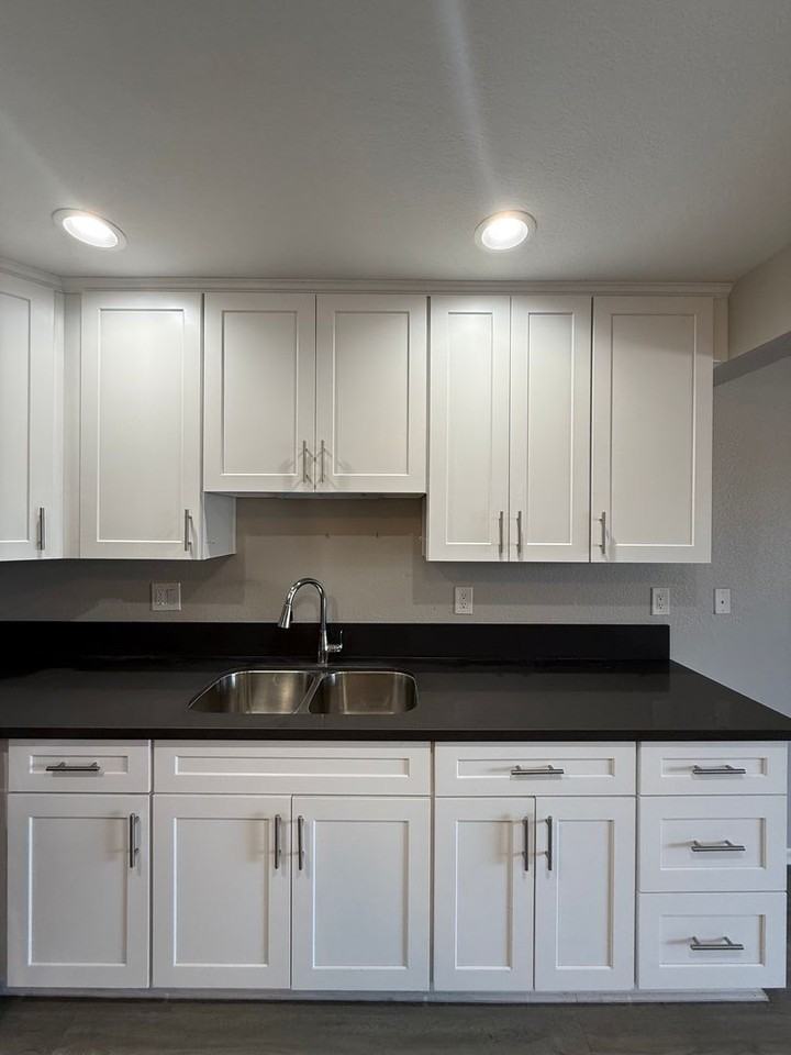 Hawaiian Terrace Apartments - Photo 2 of 8
