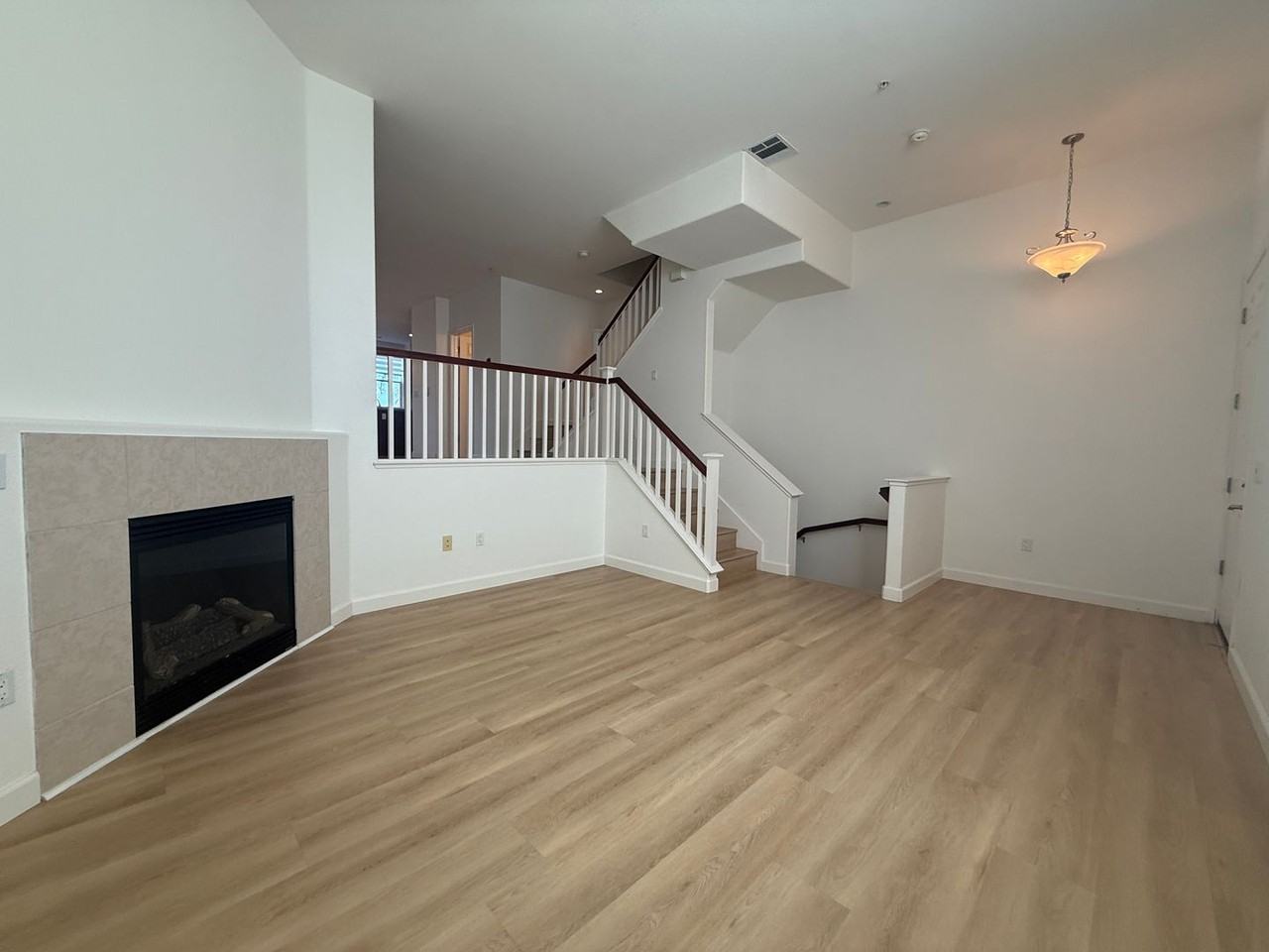 45 Esfahan Dr - Photo 2 of 16