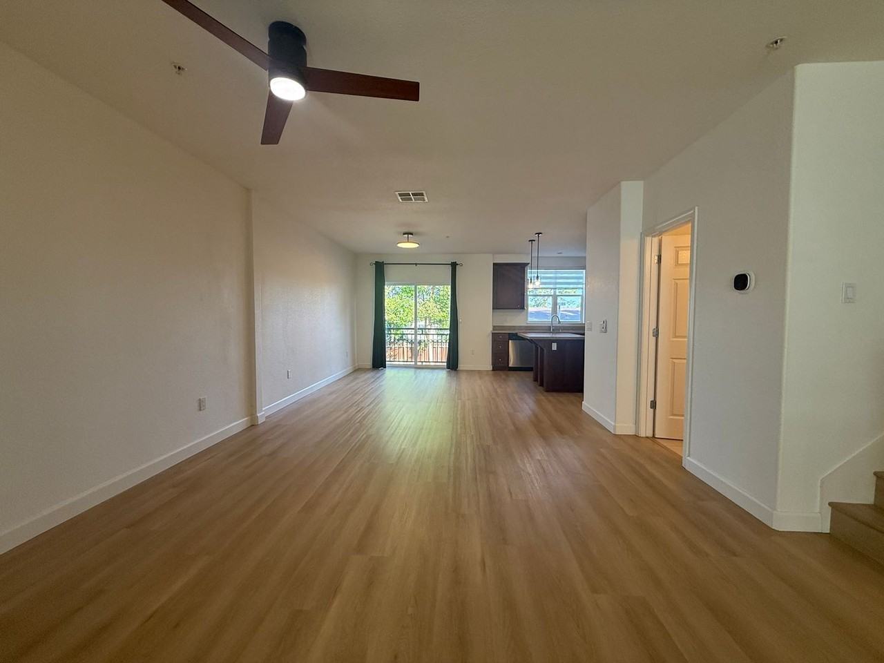 45 Esfahan Dr - Photo 5 of 16