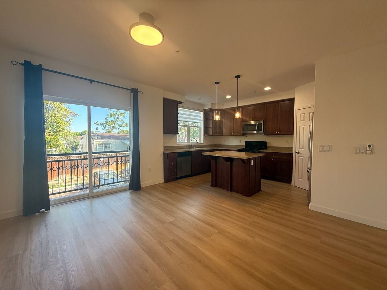 45 Esfahan Dr - Photo 7 of 16