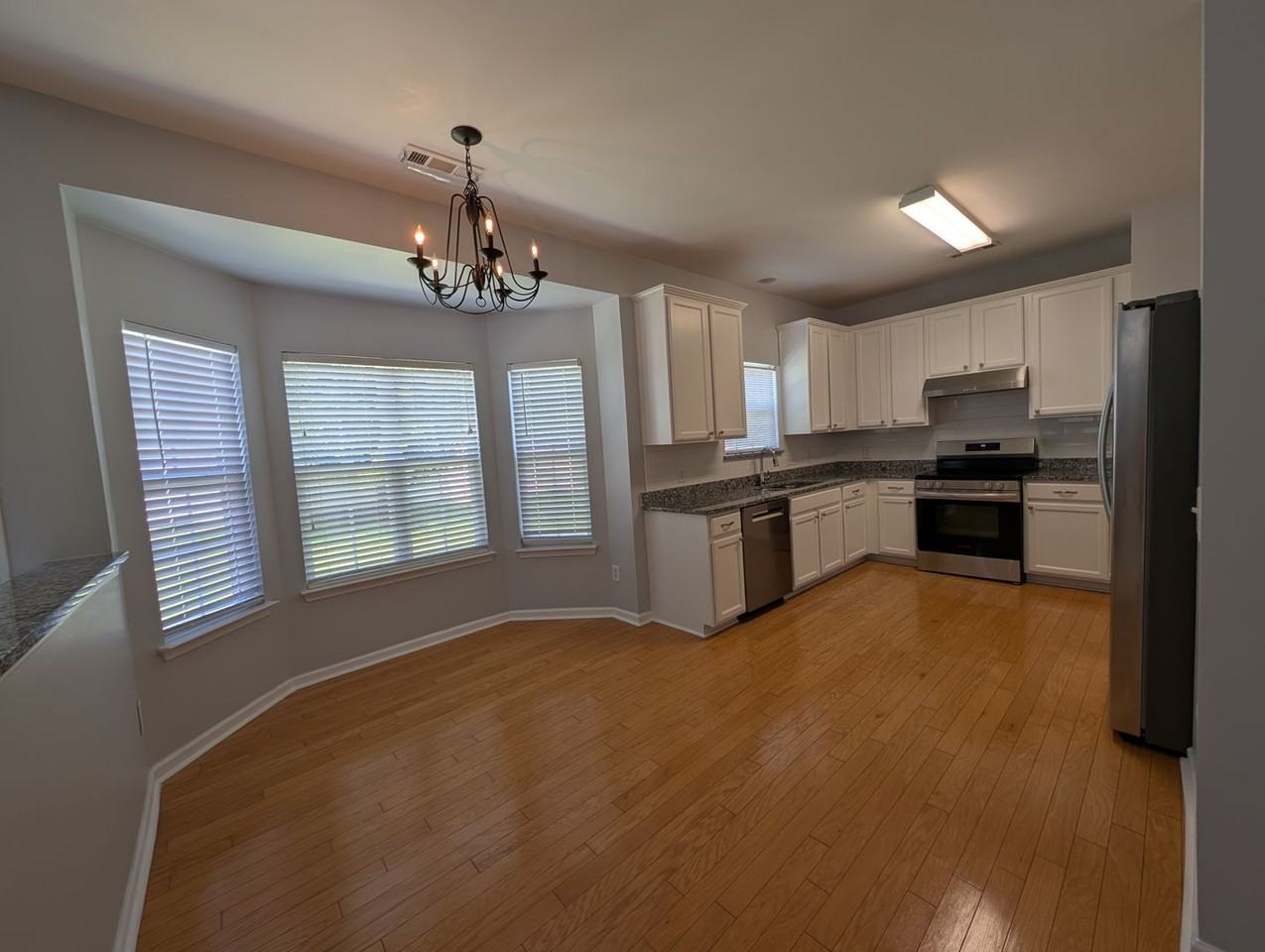 5804 Parkstone Dr - Photo 5 of 43