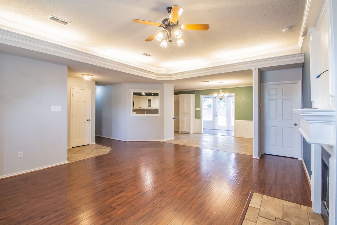 4815 64th St - Photo 3 of 21