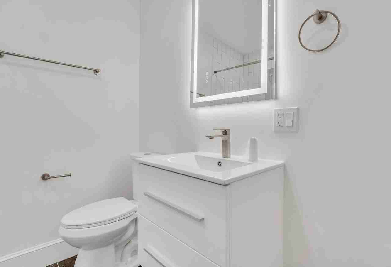 322 Summit Ave - Photo 5 of 13