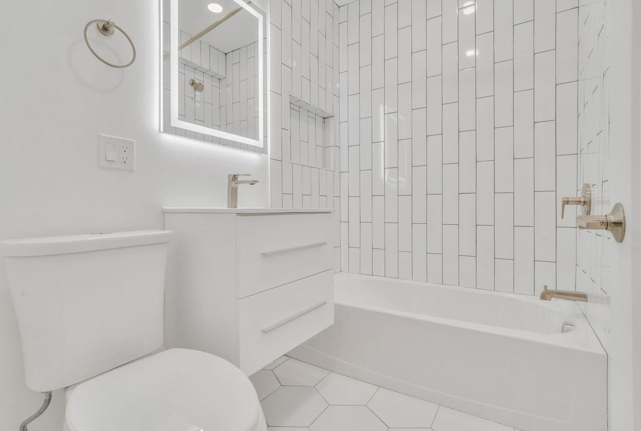 322 Summit Ave - Photo 6 of 13