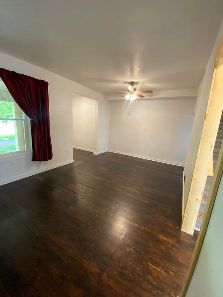 350 W Cottonwood Ave - Photo 2 of 16