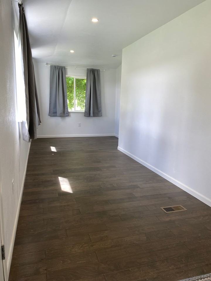 350 W Cottonwood Ave - Photo 7 of 16