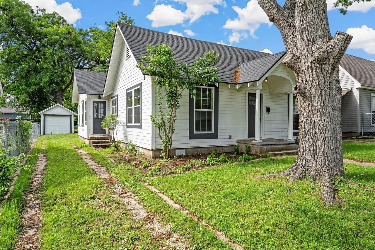 2704 Herring Ave - Photo 3 of 25