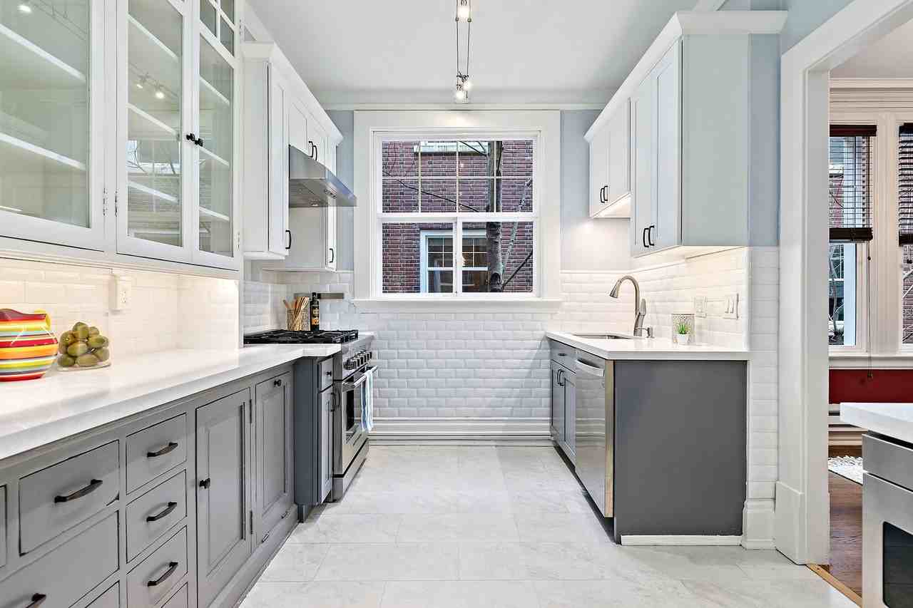 615 Boren Ave #27 - Photo 4 of 28
