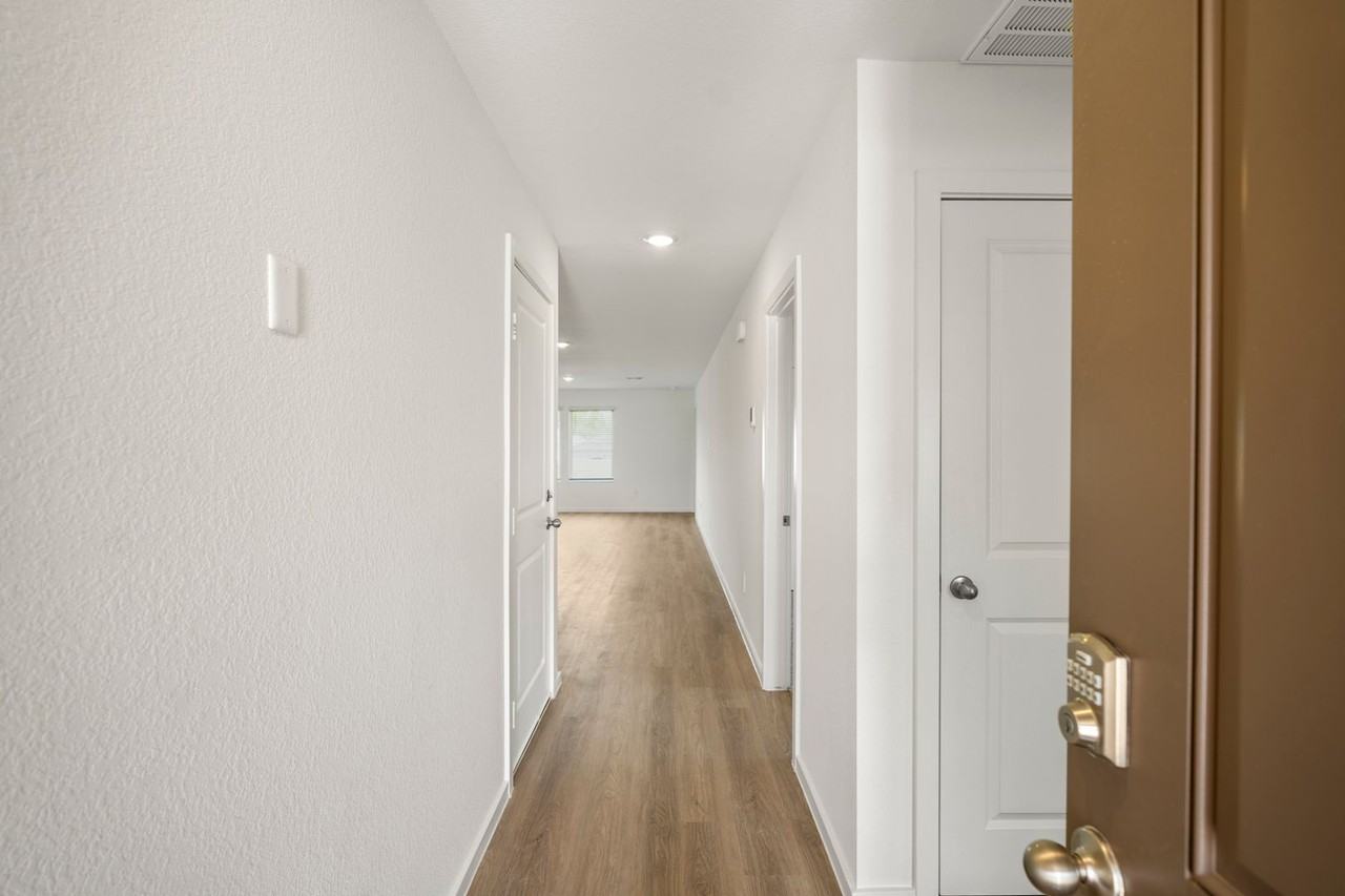 12011 Curlin Dr - Photo 5 of 39