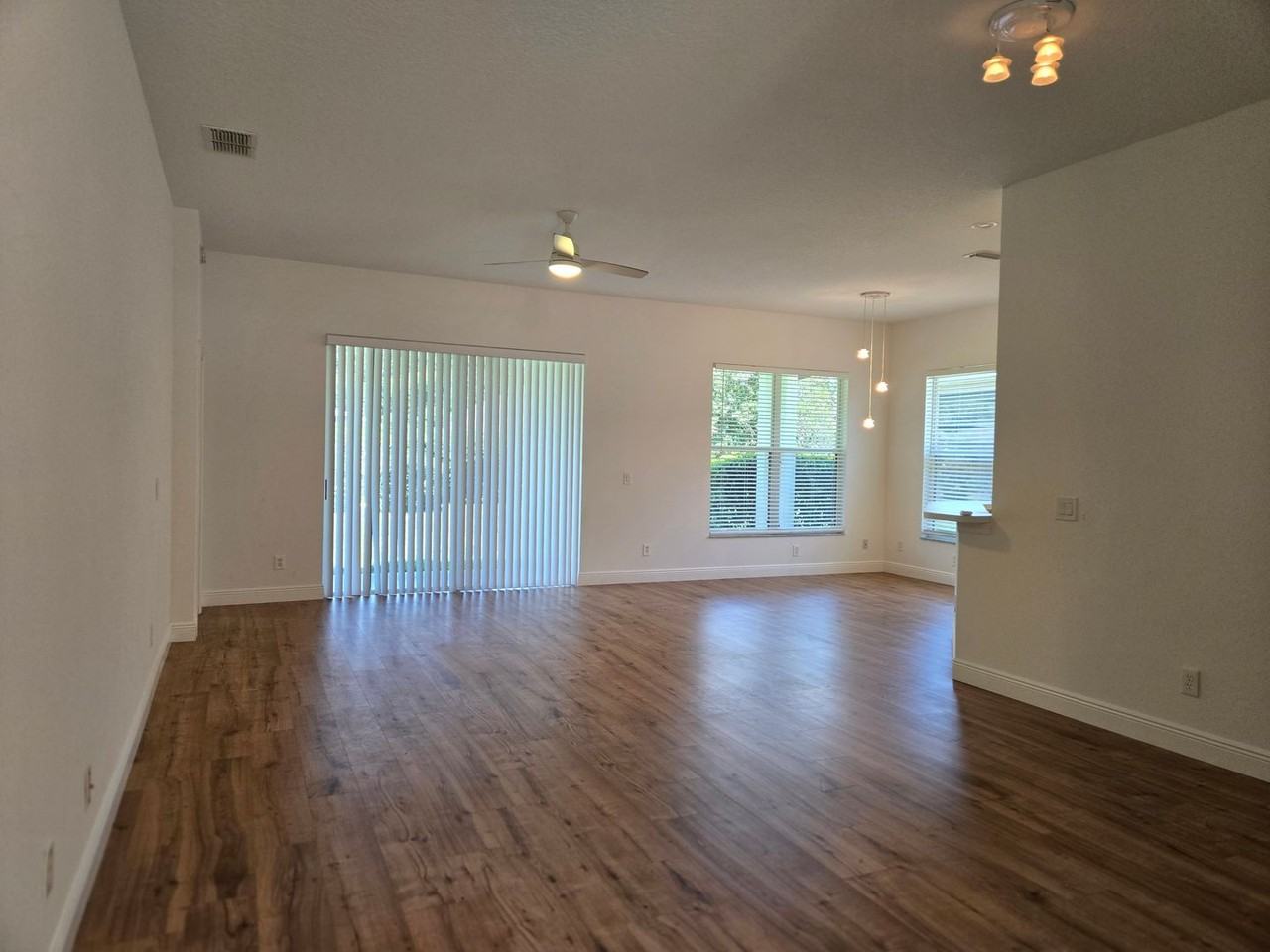 1244 Kersfield Cir - Photo 3 of 22