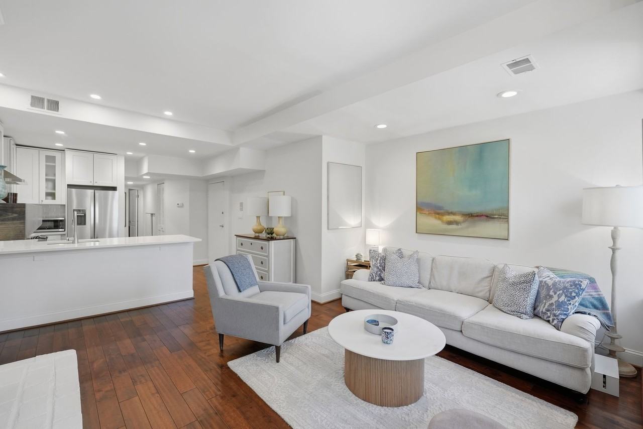 1722 U St Nw #C - Photo 5 of 25