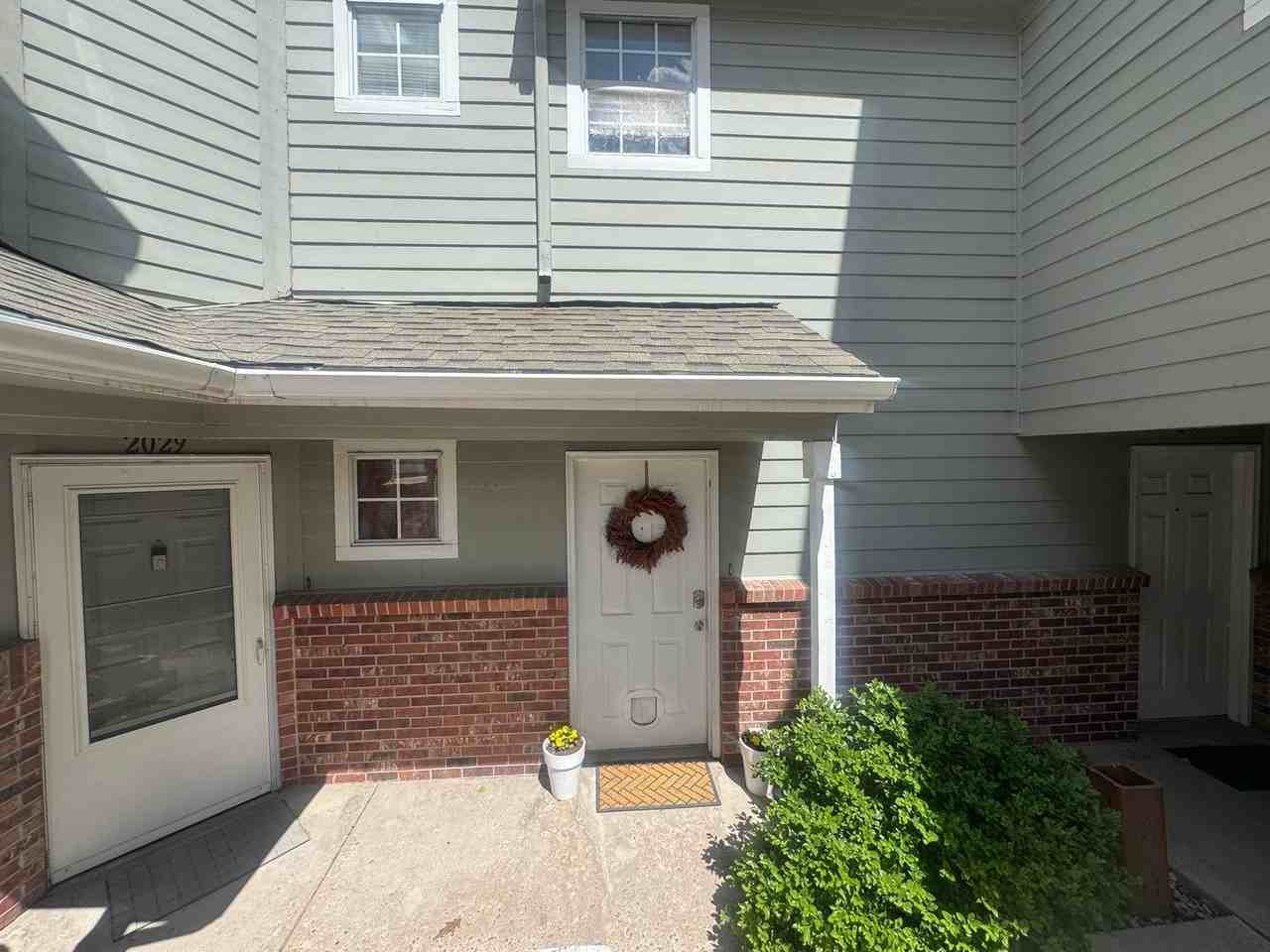 2041 Palm Dr - Photo 3 of 25