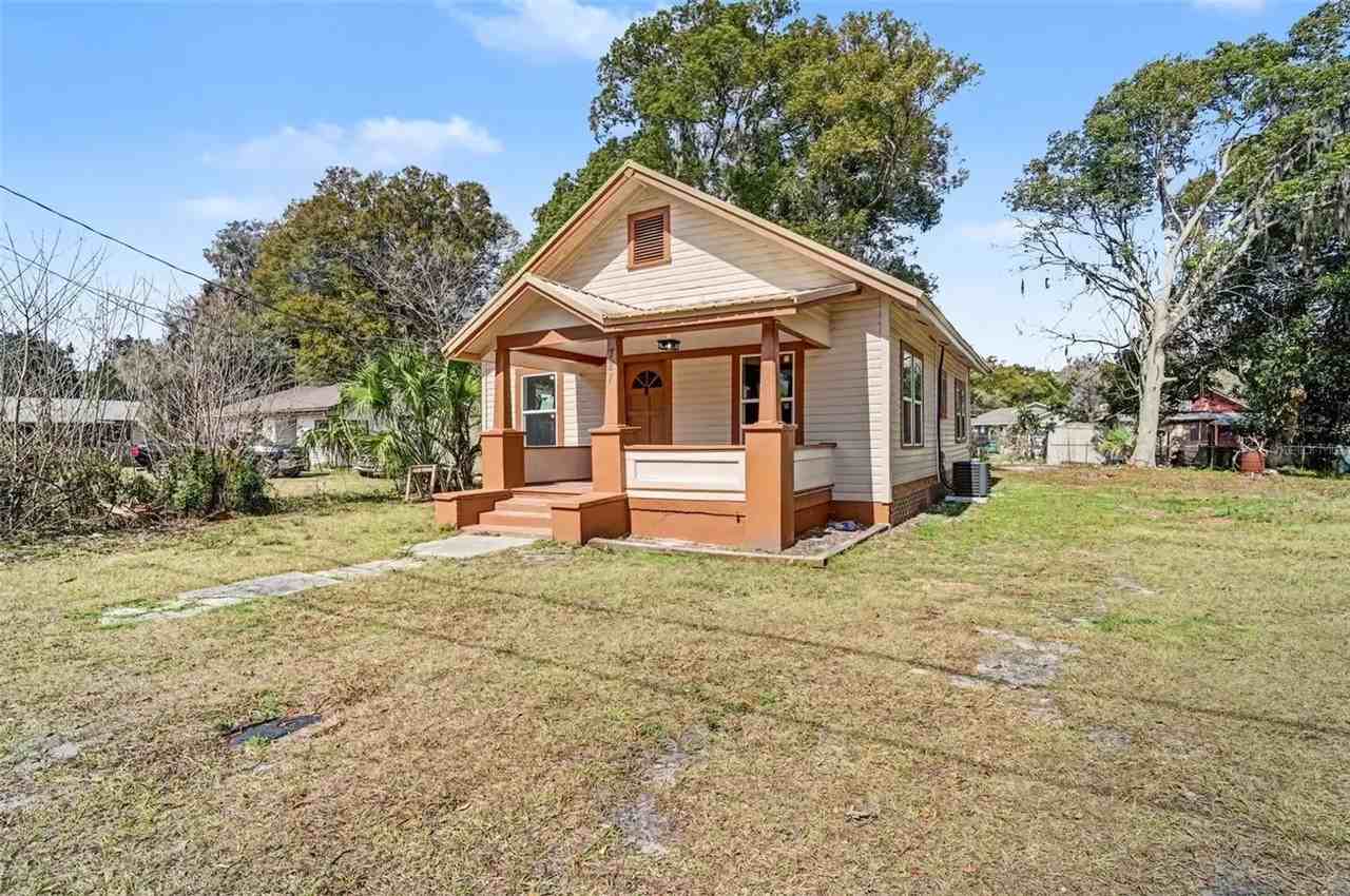 727 Wood St - Photo 3 of 14