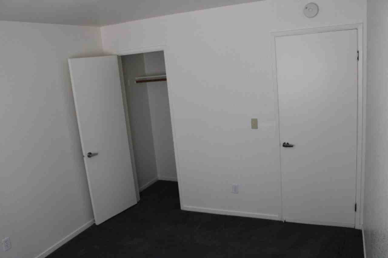 258 Napoli Ct - Photo 7 of 43