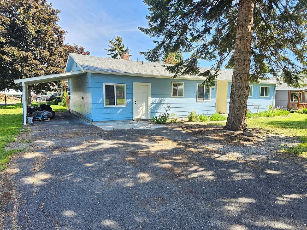407 G Ave - Photo 2 of 16