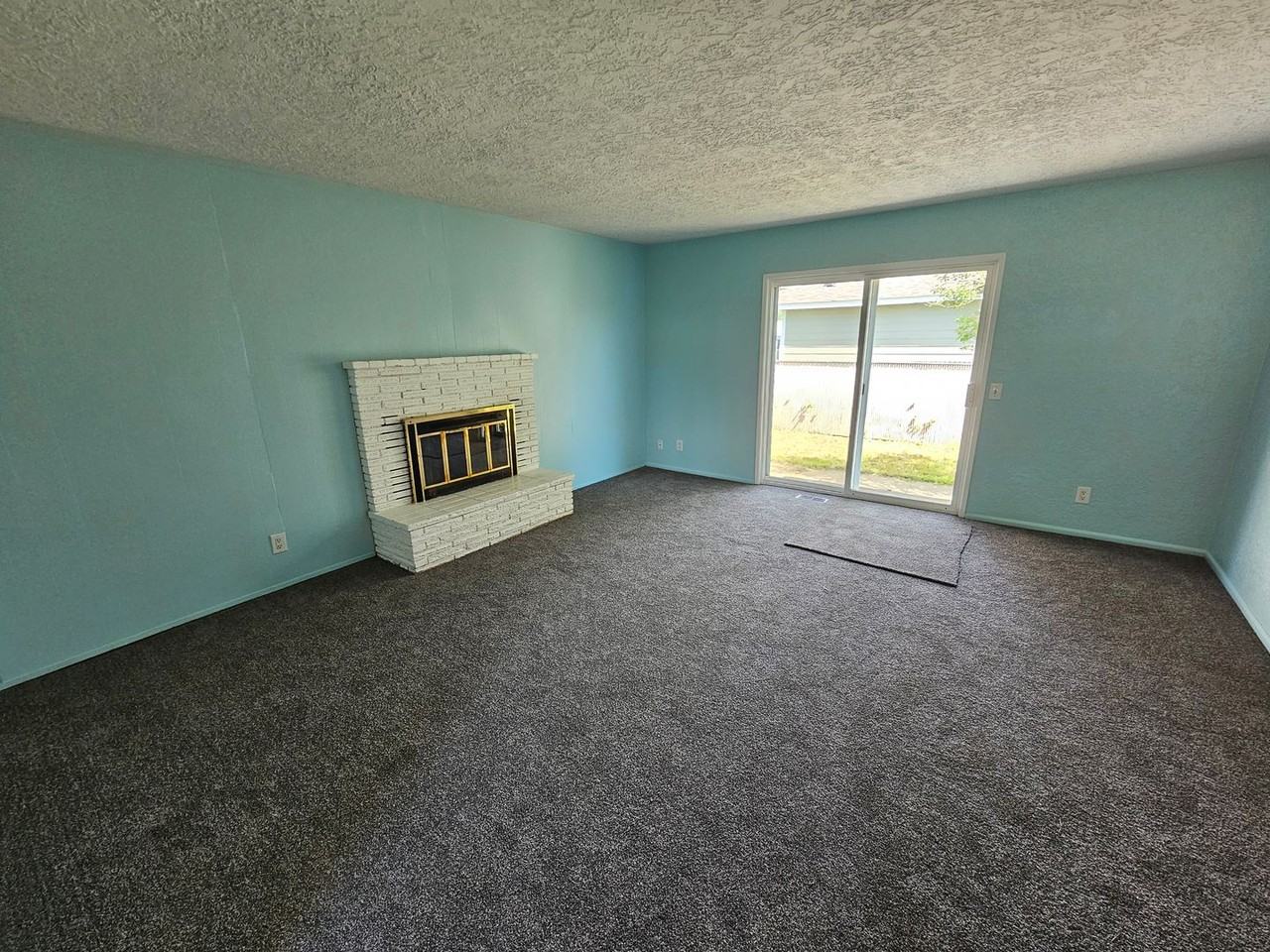 407 G Ave - Photo 7 of 16