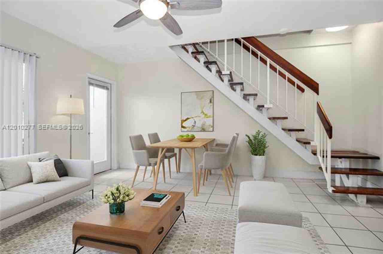 798 Crandon Blvd #33C - Photo 3 of 16